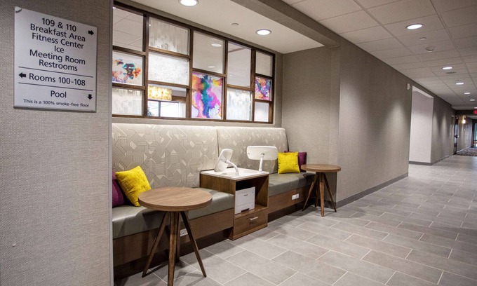 Parkers Crossroads Hotel | Hampton Inn Lexington, TN