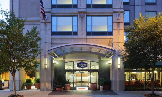 Chinatown Hotel | Hampton Inn Philadelphia Center City-Convention Center