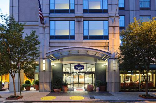 Chinatown Hotel | Hampton Inn Philadelphia Center City-Convention Center