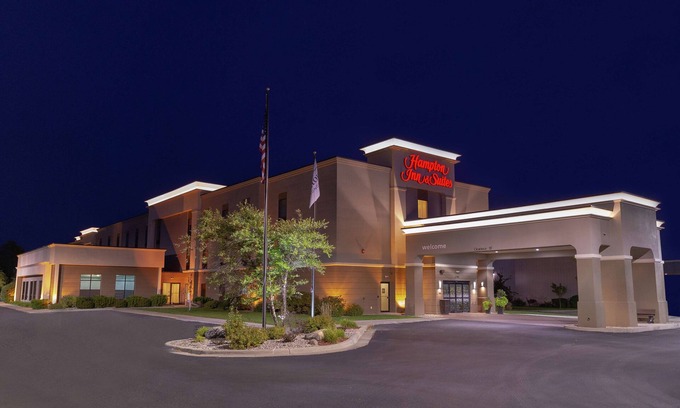 Alexandria Hotel | Hampton Inn & Suites Alexandria