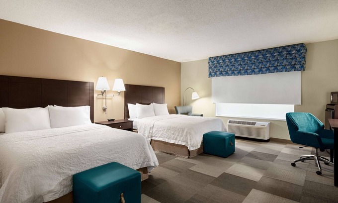 East Point Hotel | Hampton Inn & Suites Atlanta Airport West/Camp Creek Pkwy