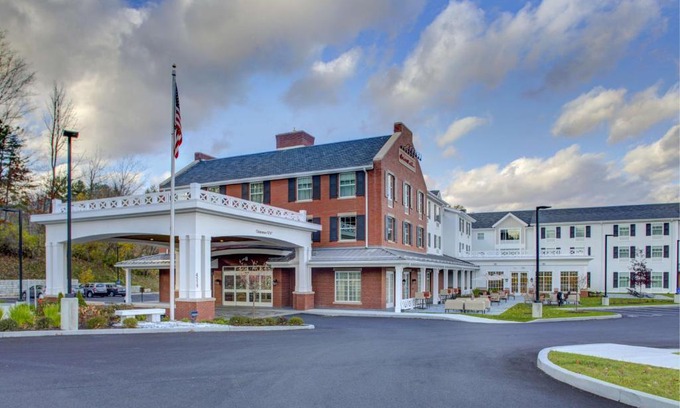 Manchester Hotel | Hampton Inn & Suites Manchester, Vt