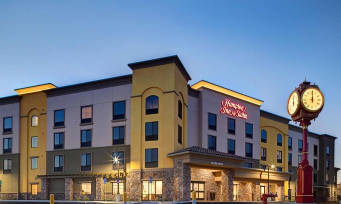 Marina Hotel | Hampton Inn & Suites Marina