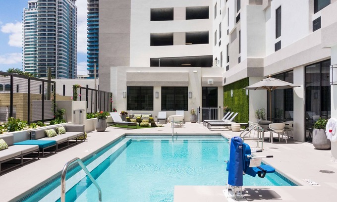 Midtown Hotel | Hampton Inn & Suites Miami Wynwood Design District