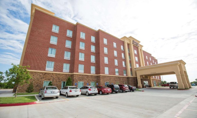 Central Oklahoma City Hotel | Hampton Inn & Suites Oklahoma City Airport