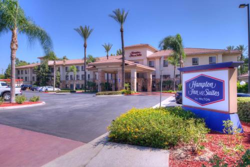 Ontario Hotel | Hampton Inn & Suites Ontario