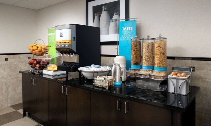 Tupelo Hotel | Hampton Inn & Suites Tupelo/Barnes Crossing