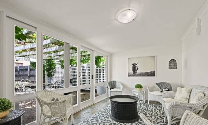 Bathurst House | Hamptons House | Scandi Heritage Charm