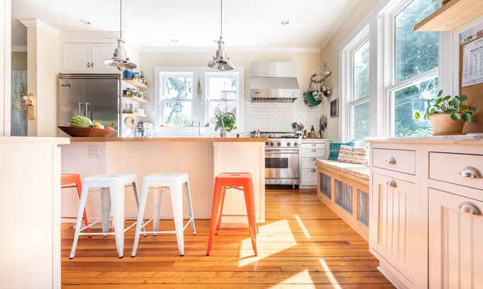 Great Barrington House | Hang By The Pool or Walk To Town