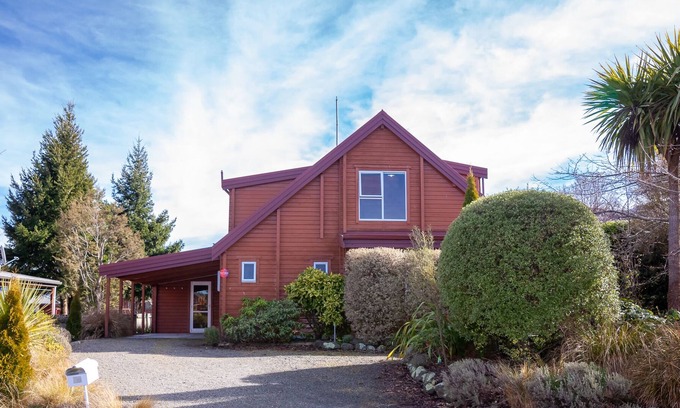 Hanmer Springs House | HANMER HAVEN, pet friendly, with a garden in Hanmer Springs