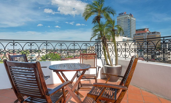 French Quarter Hotel | Hanoi E Central Hotel