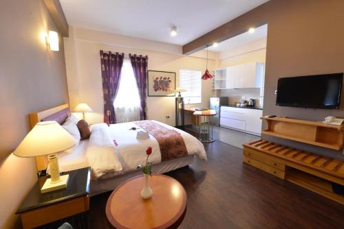 Hang Trong Hotel | Hanoi Golden Sunshine Villa Hotel and Travel