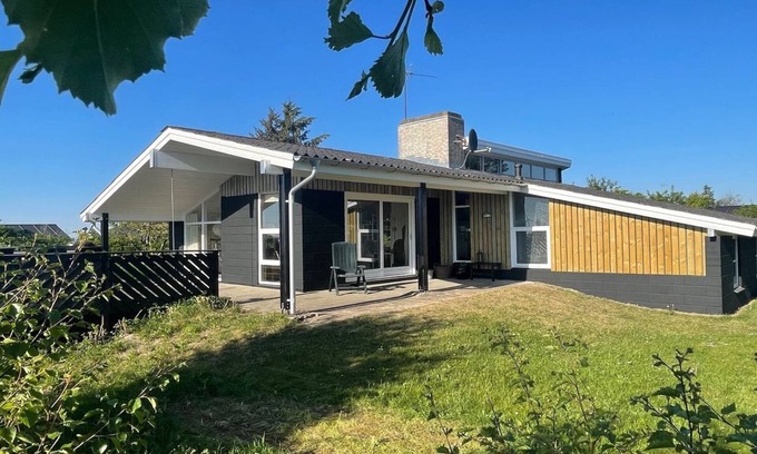 Hirtshals House | "Hansen" - 600m from the sea by Interhome