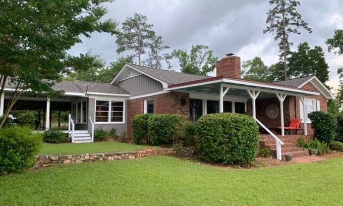 Lake Murray of Richland House | Happy Day at Lake Murray - Rare Covered Dock