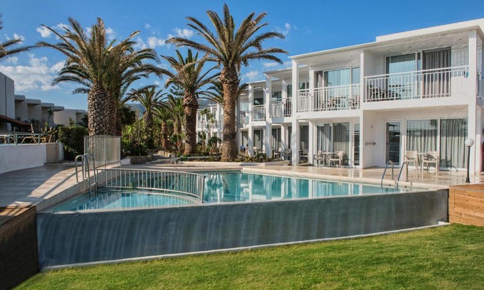 Paralia Kourna Hotel | Happy Days Beach Hotel