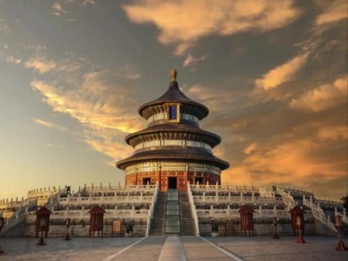 Dongsi Hotel | Happy Dragon City Center Alley Hotel -In the city center with big window&heater, ticket service&Free Coffee&Food recommendation,Near Tian Anmen Forbiddencity,Easy to get traditional Walking area&Shichahai