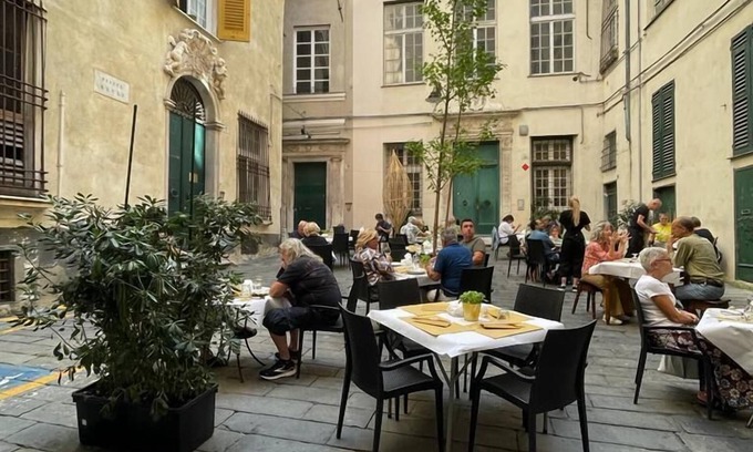 Genoa Historical Centre Apartment | Happy Family Apartments Sauli