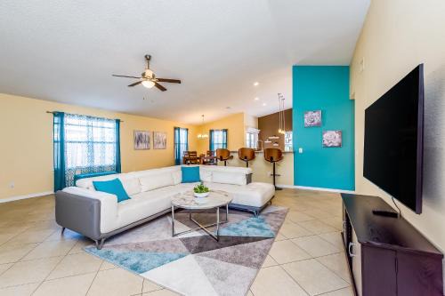 Emerald Shores House | Happy Home