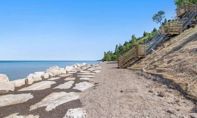 Miami Park House | Happy Landings - Coastal home with tram and stairs to beach access!