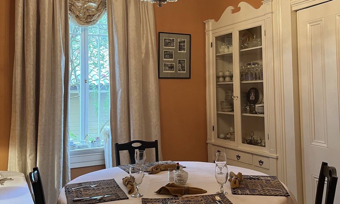 Seventh Ward Bed & Breakfast | Happy Place BnB