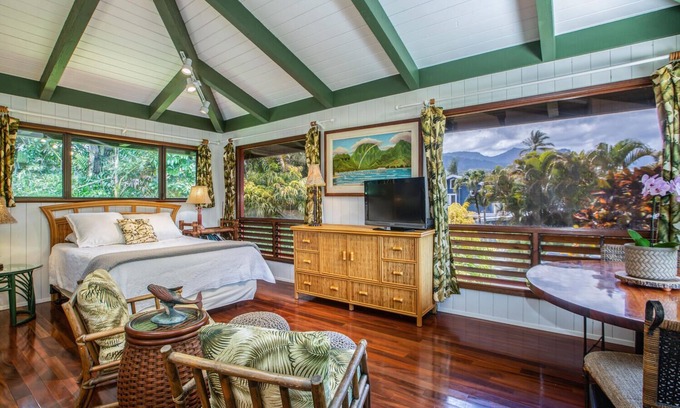 Hanalei Palms House | Happy Place Bungalow, 2-Minutes to the Beach! TVNC #4339