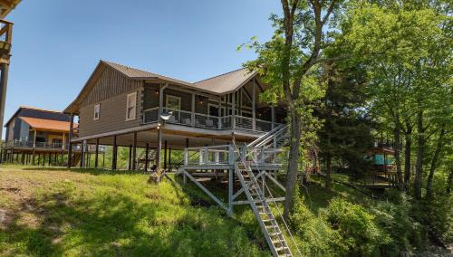 Glenwood House | Happy Times on Caddo River by StayLage