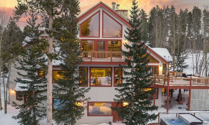 Warrior's Mark West House | Happy Trails Lodge: Stunning Home w/ Hot Tub, Mountain Views, Ski Access