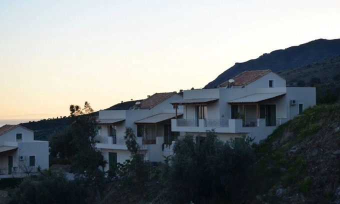 Agia Galini Apartment | Harakas modern villa apartment with all commodities in preserved South Crete