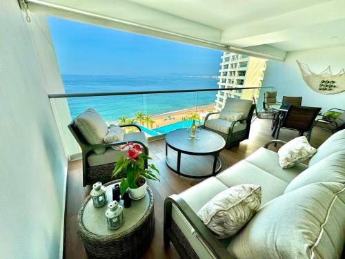 Las Glorias Apartment | Harbor 8005 by Moikkarentals