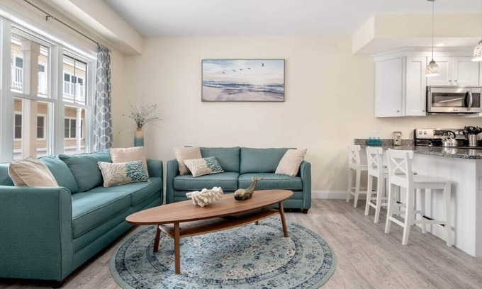 Hampton Condo | Harbor Haven | Walk to Beach | A/C | 1 Level