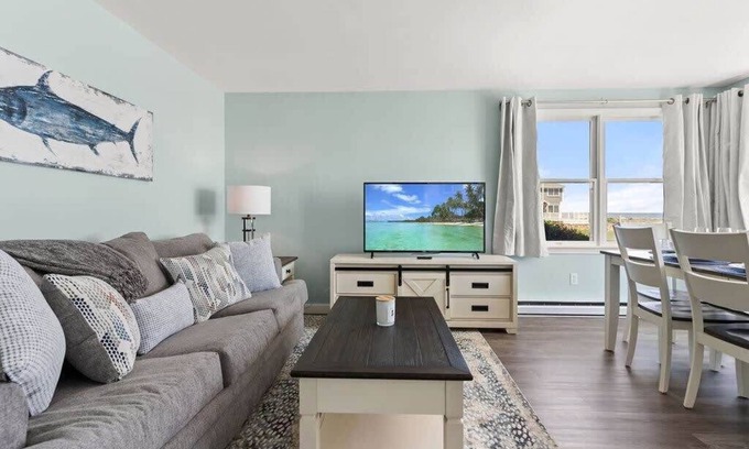 Rye Apartment | Harbor Serenity Private Deck Updated Kitchen