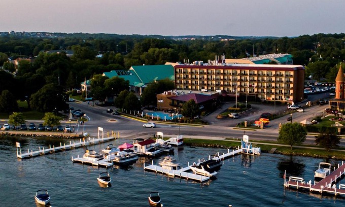 Lake Geneva Hotel | Harbor Shores on Lake Geneva