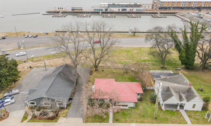 Guntersville House | Harbor View Cottage Downtown