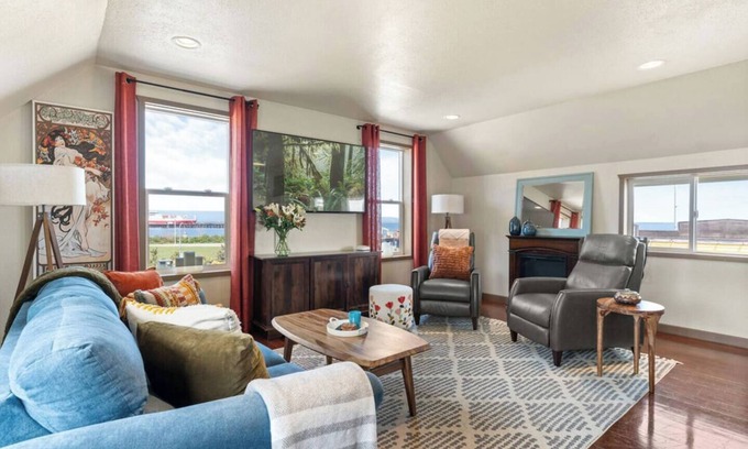 Port Angeles Apartment | Harbor View Hideaway