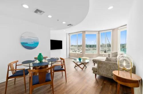 Marina del Rey Apartment | Harbor Views Retreat By Venice Beach In Marina DR