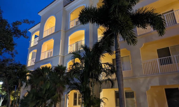 Fort Pierce Condo | Harbour Isle Penthouse Gem overlooking the marina within minutes to the beaches.