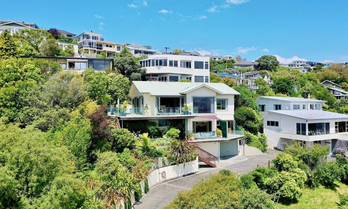 Stepneyville Apartment | Harbour View - Three - Nelson Waterfront Apartment