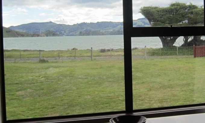 Harwood House | Harbourside Hideaway at Harwood