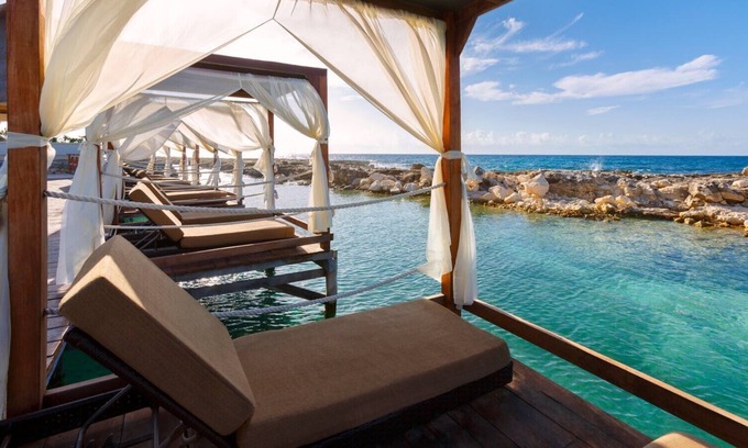 Puerto Aventuras Resort | Hard Rock Riviera Maya - Heaven Deluxe Swim-Up W/ King Bed