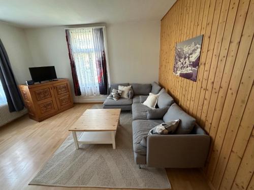 Central Interlaken Apartment | Harderblick