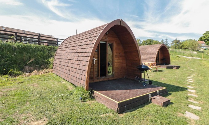 Scarborough Cottage | HARE POD, pet friendly, with a garden in Burniston