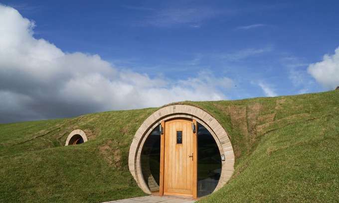 Rhayader Apartment | Hare's View Underground House