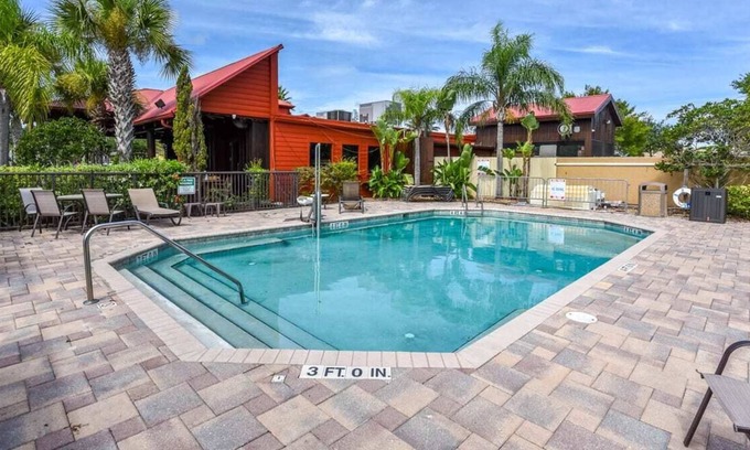 National Gardens Condo | Harley Retreat Close to Beach, Onsite Pool, WiFi