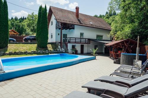 Izvoare House | Harmónia Kulcsosház Ivó