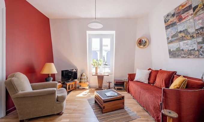 Plaisance Apartment | Harmonious Hues, by Veeve