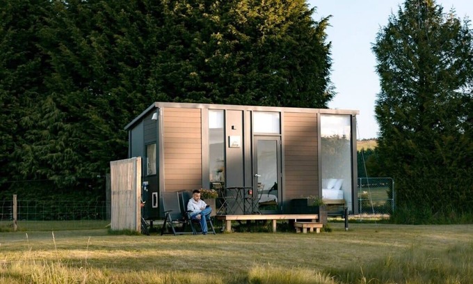 Te Anau House | Harrington's on the Terrace - Murchison by Tiny Away
