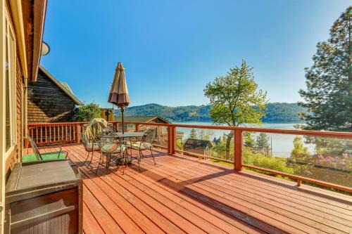 Harrison House | Harrison Home with Grill and Lake Views Walk to Town!