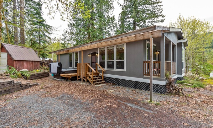 Skykomish House | Hart Haus at Stevens Pass- spacious w/hot tub, EV charger, enclosed yard for pets!
