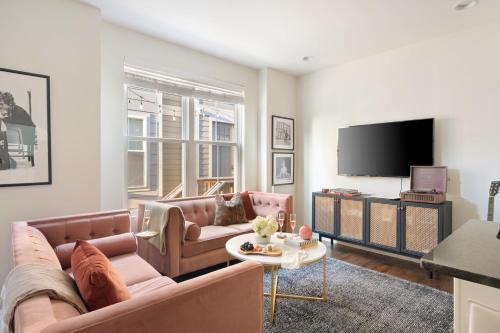 Chestnut Hill Apartment | Hart Suite Buyout 8 by AvantStay Two Nashville Town Houses w Stunning Amenities Design