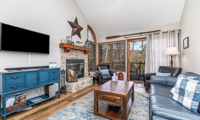 The Galena Territory House | Harvest Hues @ Creekwood Haven - Coffee Bar, Trails & Golf Views!